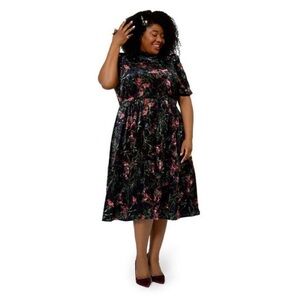 Leota Women's Miranda Floral Velvet Midi
Dress